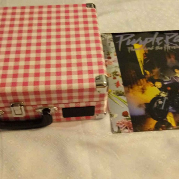 Record player - Picture 2 of 2